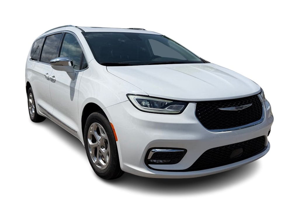 Thumbnail: 2021 Chrysler Pacifica - 10