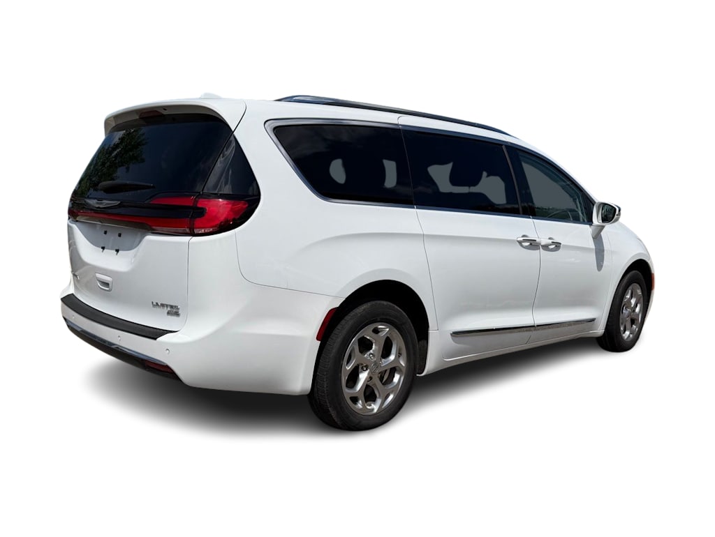Thumbnail: 2021 Chrysler Pacifica - 23