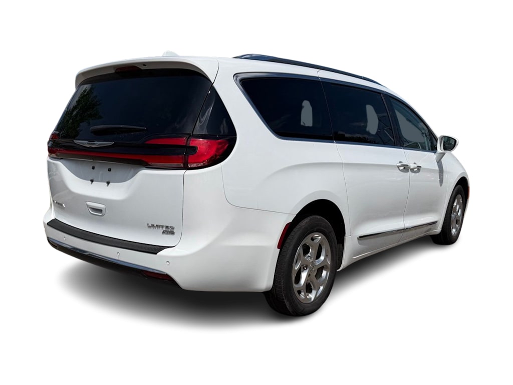 Thumbnail: 2021 Chrysler Pacifica - 22