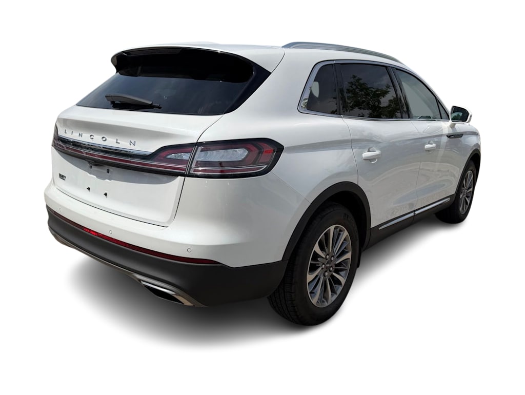 Thumbnail: 2021 Lincoln Nautilus - 17