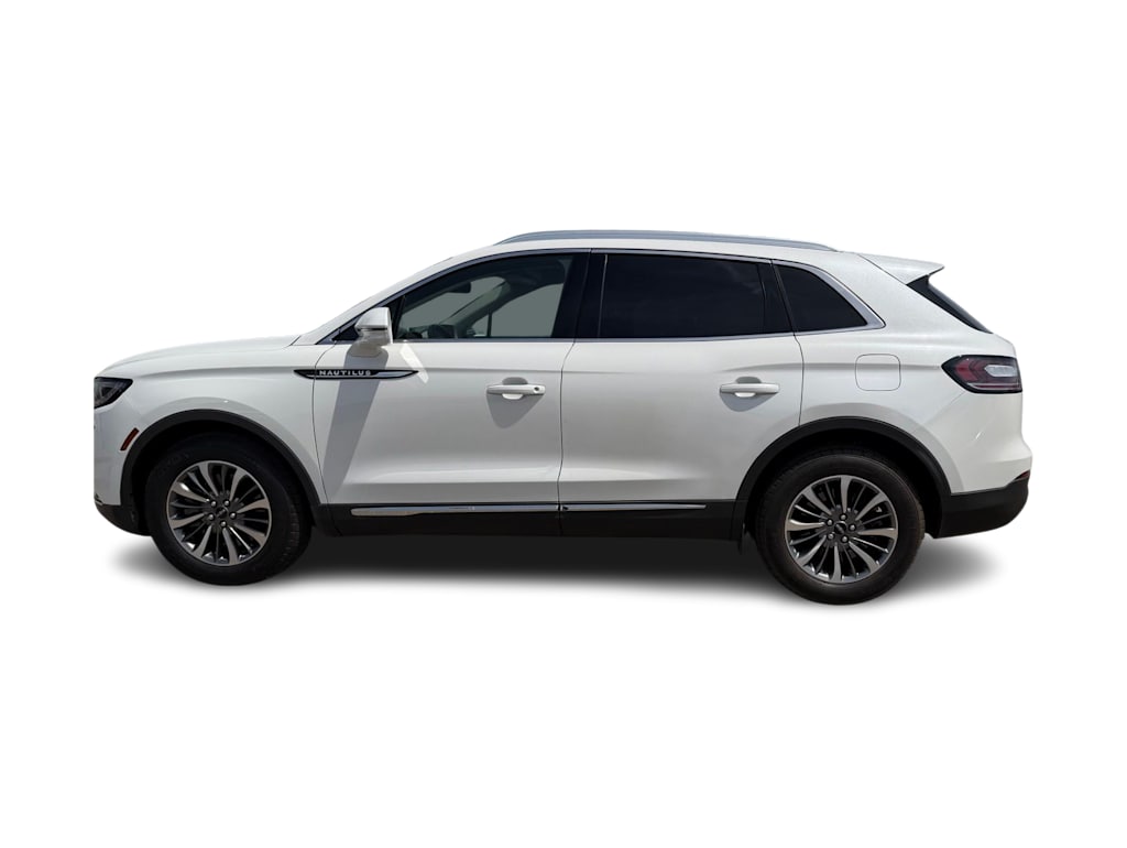 Thumbnail: 2021 Lincoln Nautilus - 24
