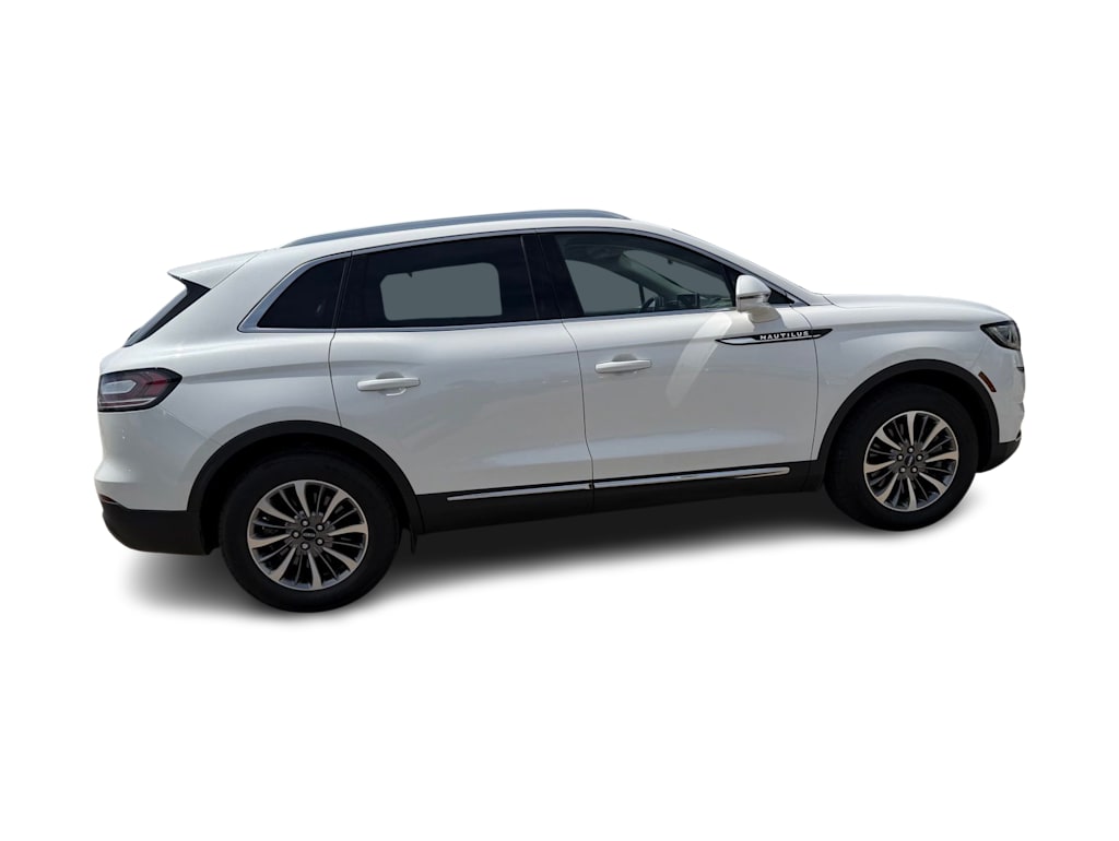 Thumbnail: 2021 Lincoln Nautilus - 15