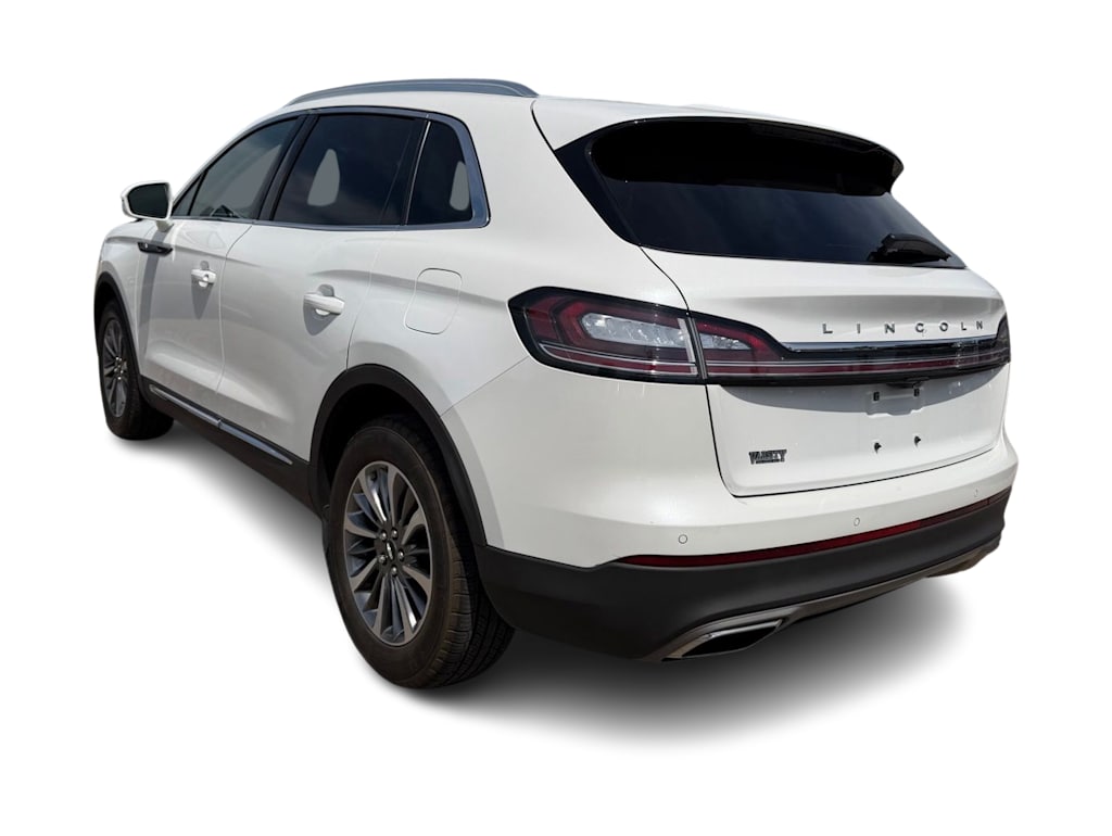Thumbnail: 2021 Lincoln Nautilus - 3