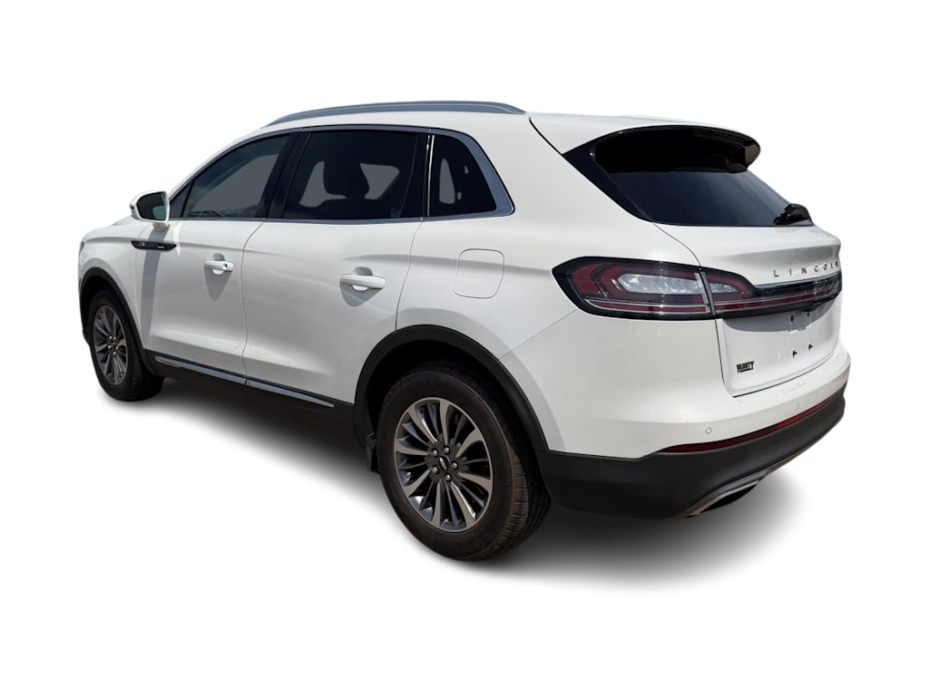 Thumbnail: 2021 Lincoln Nautilus - 22