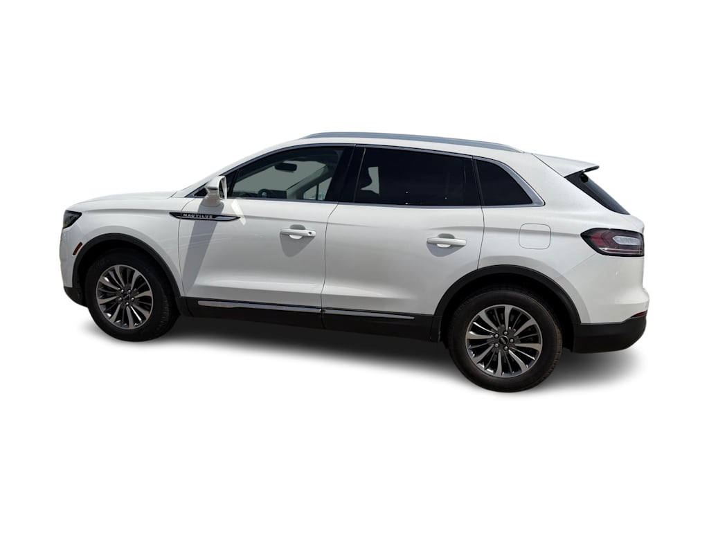 Thumbnail: 2021 Lincoln Nautilus - 25