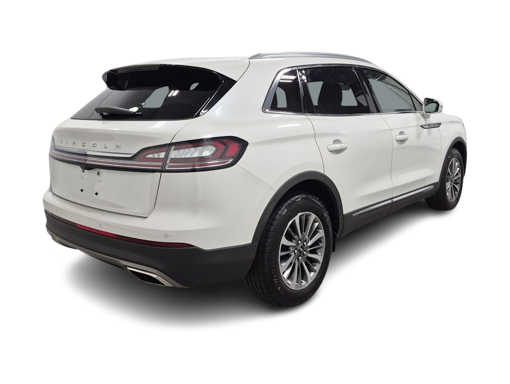 Thumbnail: 2021 Lincoln Nautilus - 20