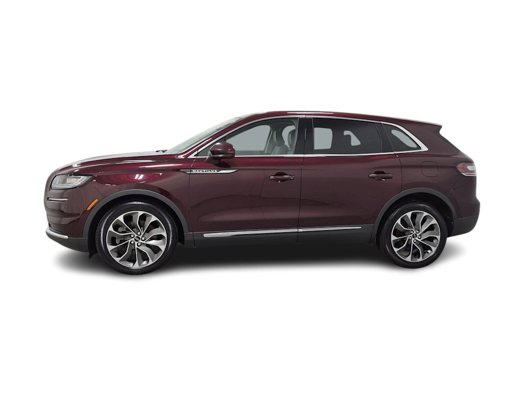 Thumbnail: 2023 Lincoln Nautilus - 3