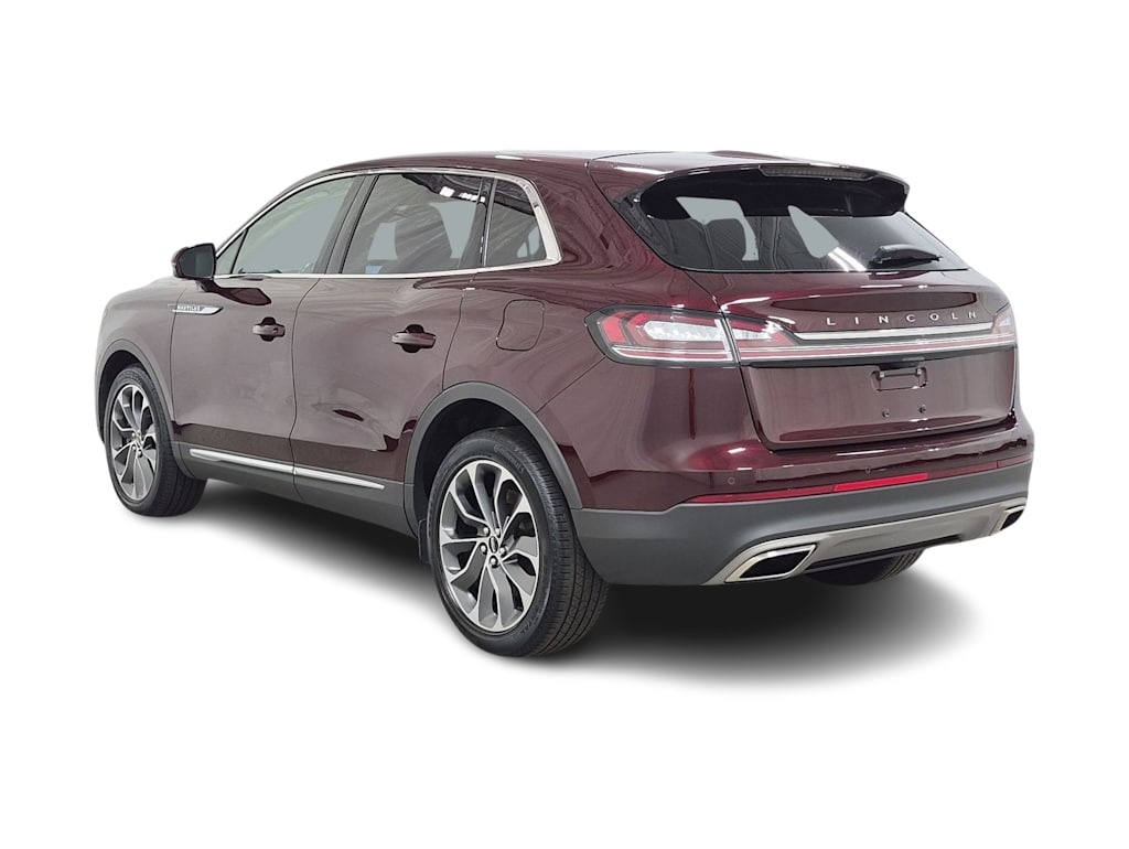 Thumbnail: 2023 Lincoln Nautilus - 4