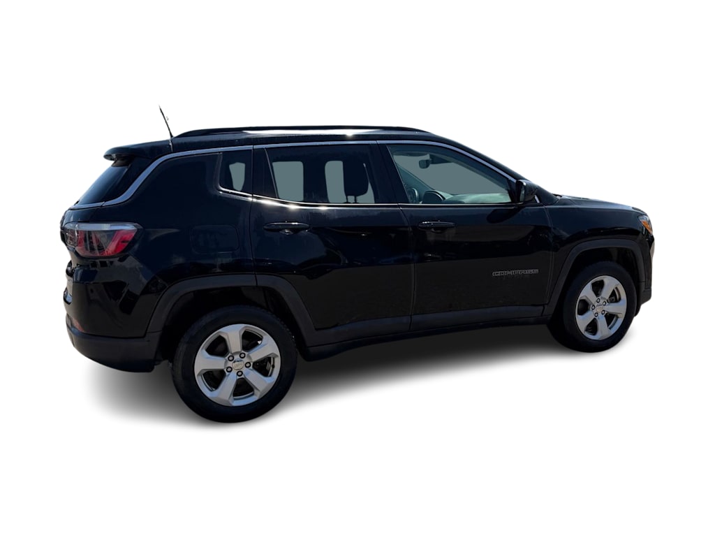 Thumbnail: 2018 Jeep Compass - 16