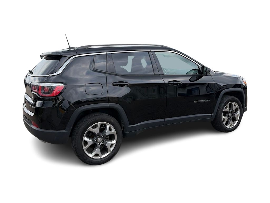 Thumbnail: 2018 Jeep Compass - 12