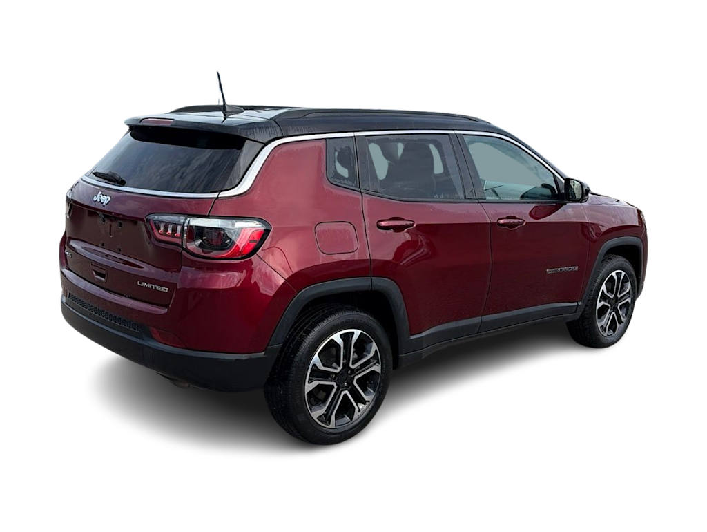 Thumbnail: 2022 Jeep Compass - 17