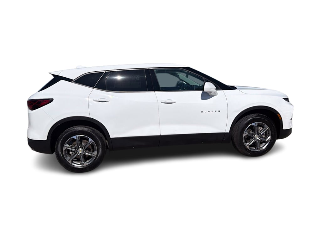 Thumbnail: 2025 Chevrolet Blazer - 16