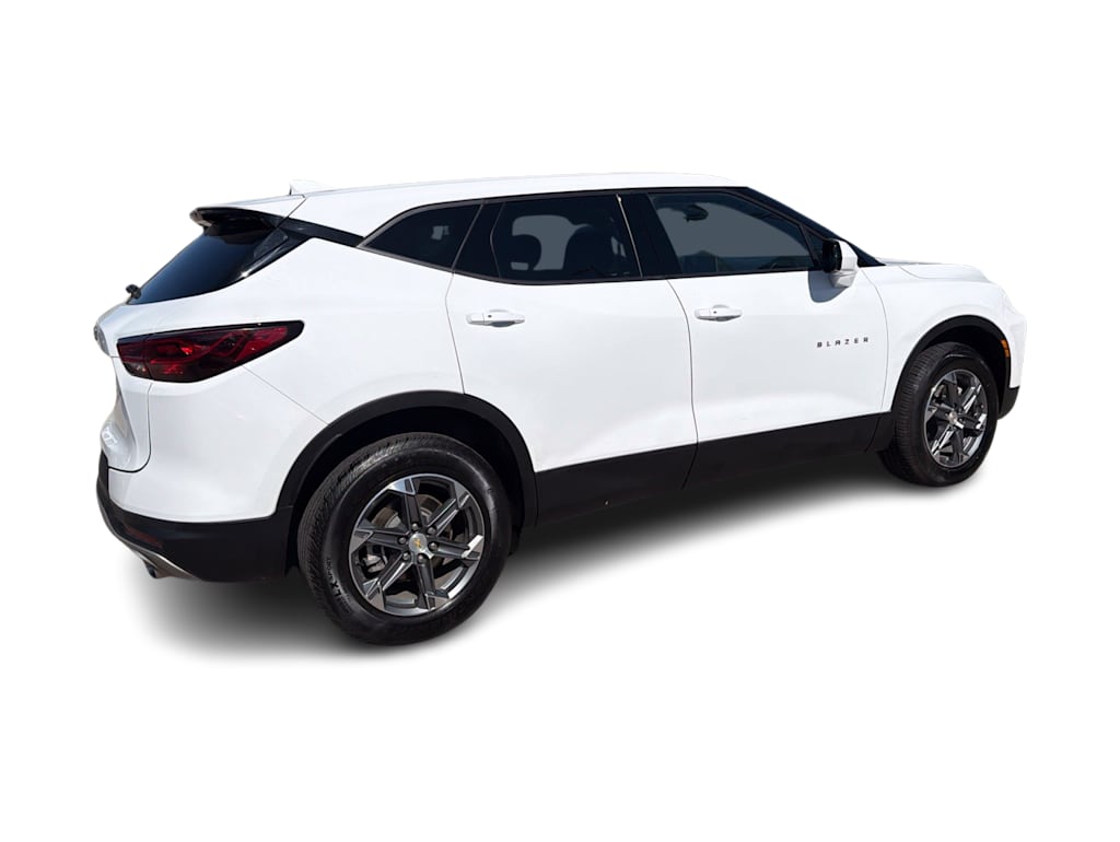 Thumbnail: 2025 Chevrolet Blazer - 18