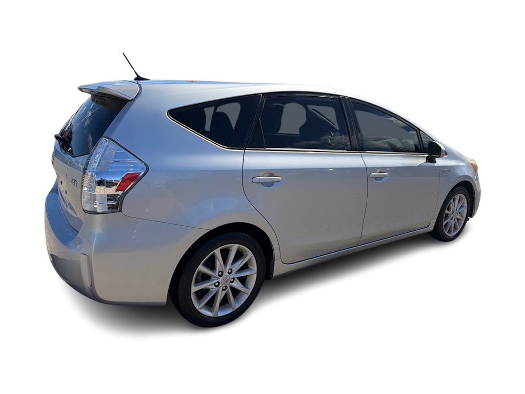 Thumbnail: 2014 Toyota Prius v - 17