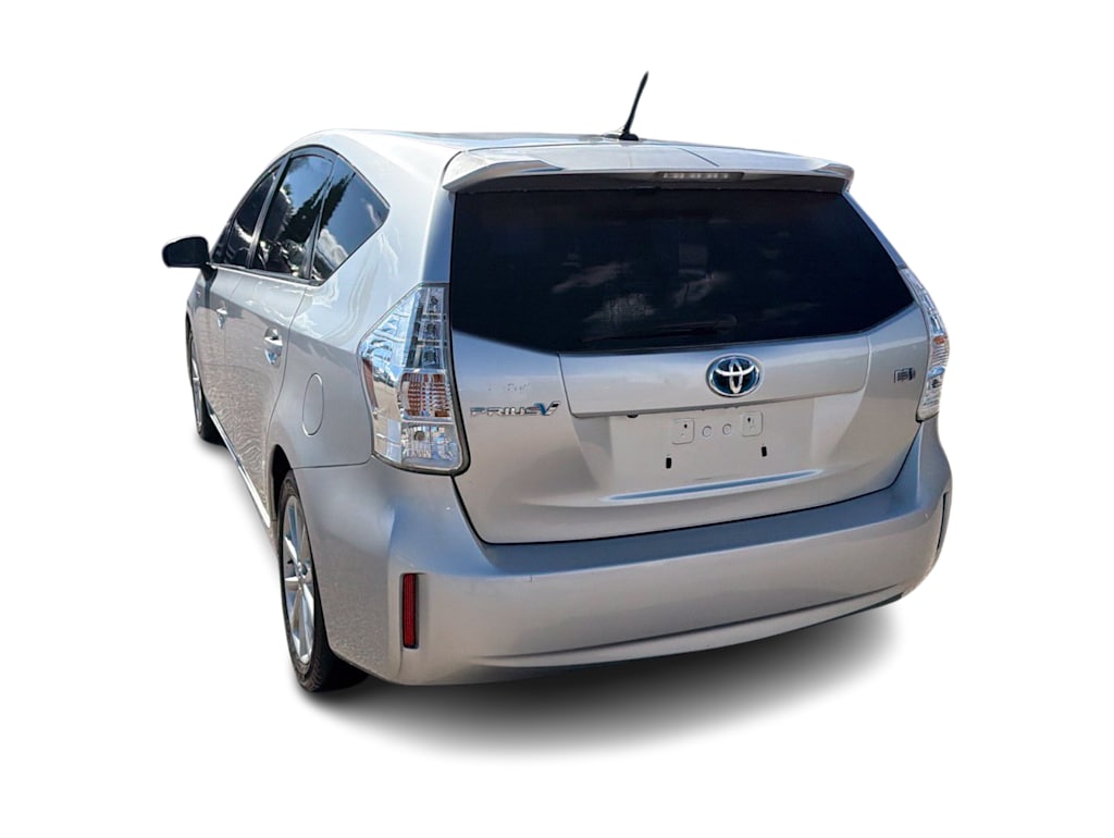 Thumbnail: 2014 Toyota Prius v - 3