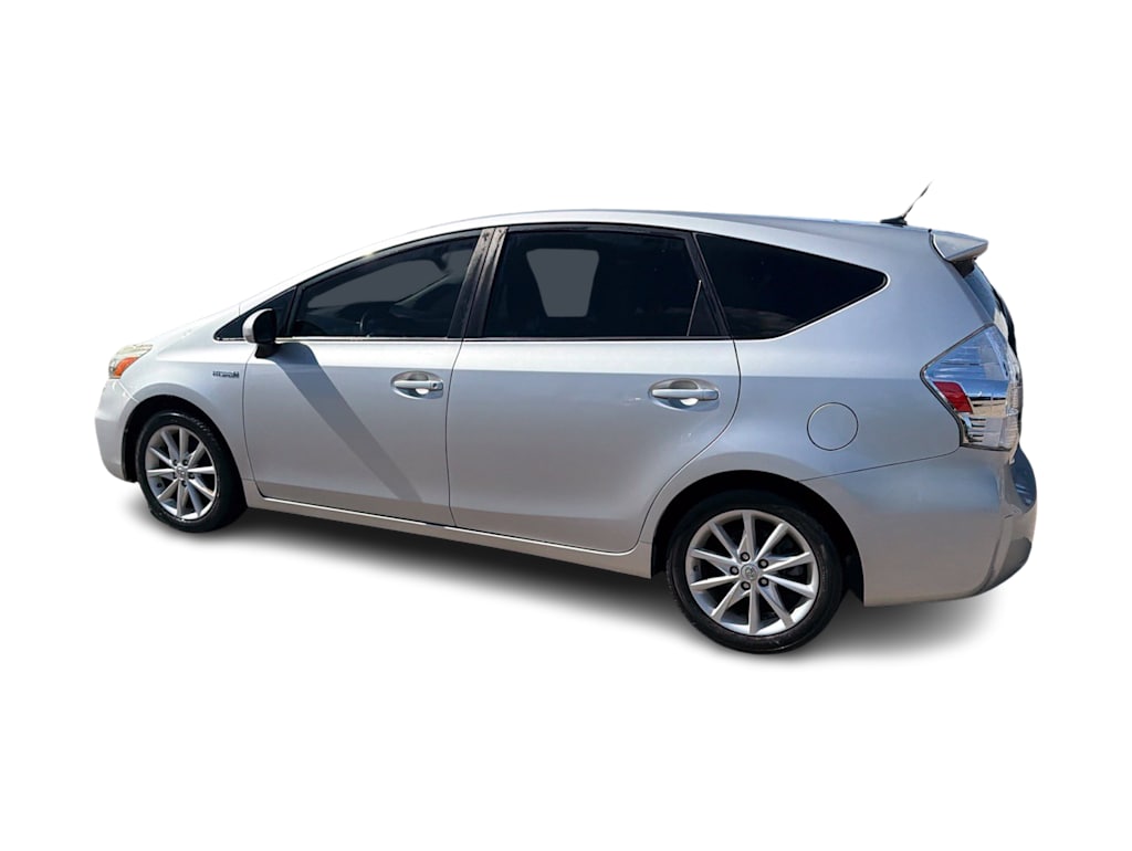 Thumbnail: 2014 Toyota Prius v - 2