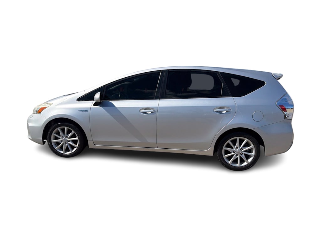 Thumbnail: 2014 Toyota Prius v - 22
