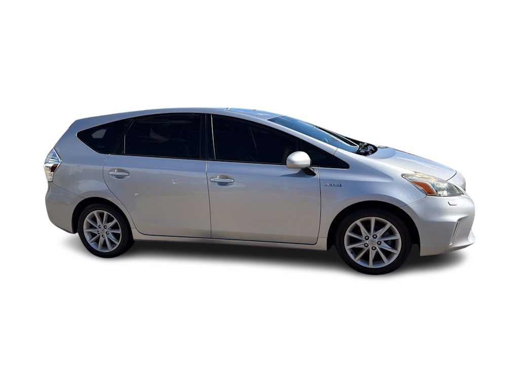 Thumbnail: 2014 Toyota Prius v - 13