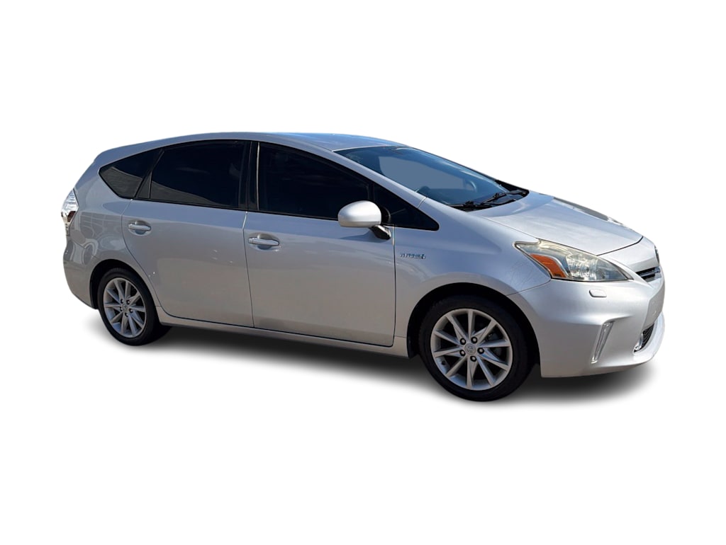 Thumbnail: 2014 Toyota Prius v - 12