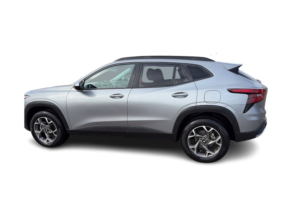 Thumbnail: 2025 Chevrolet Trax - 3