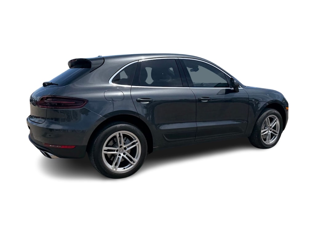 Thumbnail: 2017 Porsche Macan - 20