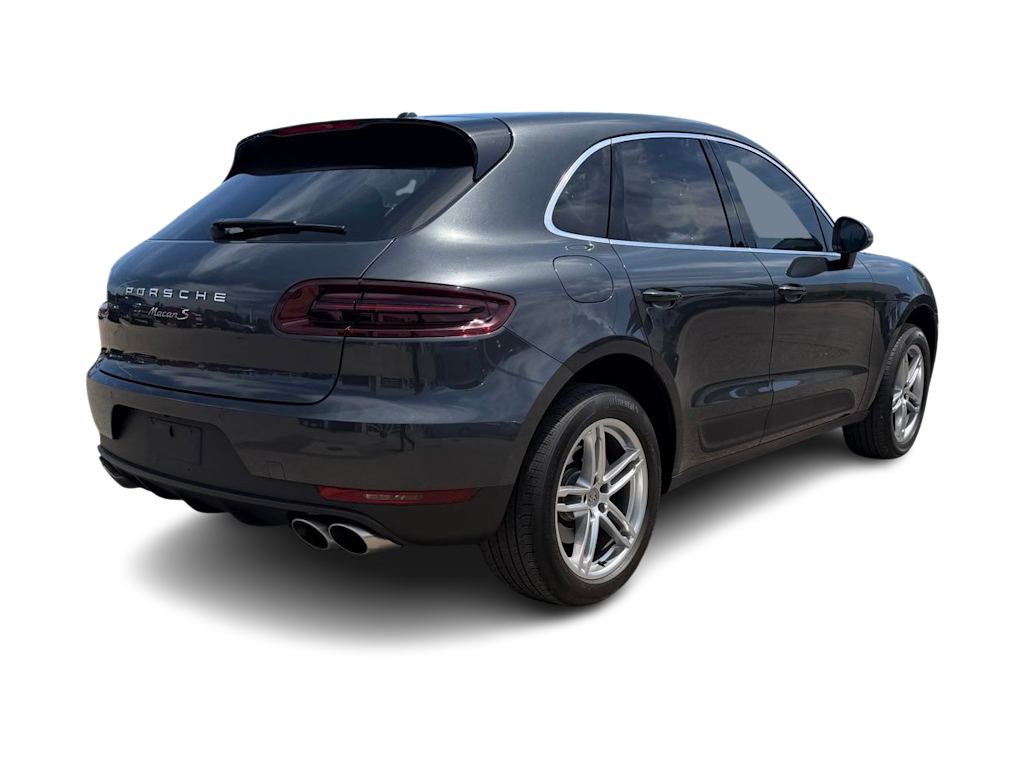 Thumbnail: 2017 Porsche Macan - 18
