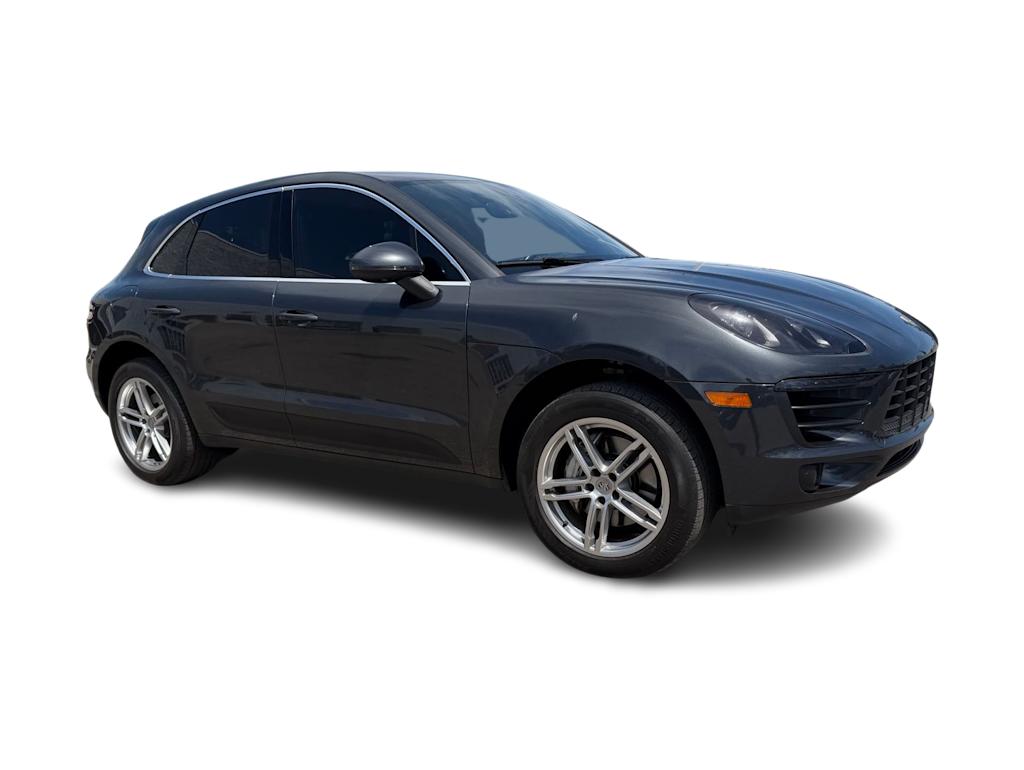 Thumbnail: 2017 Porsche Macan - 14