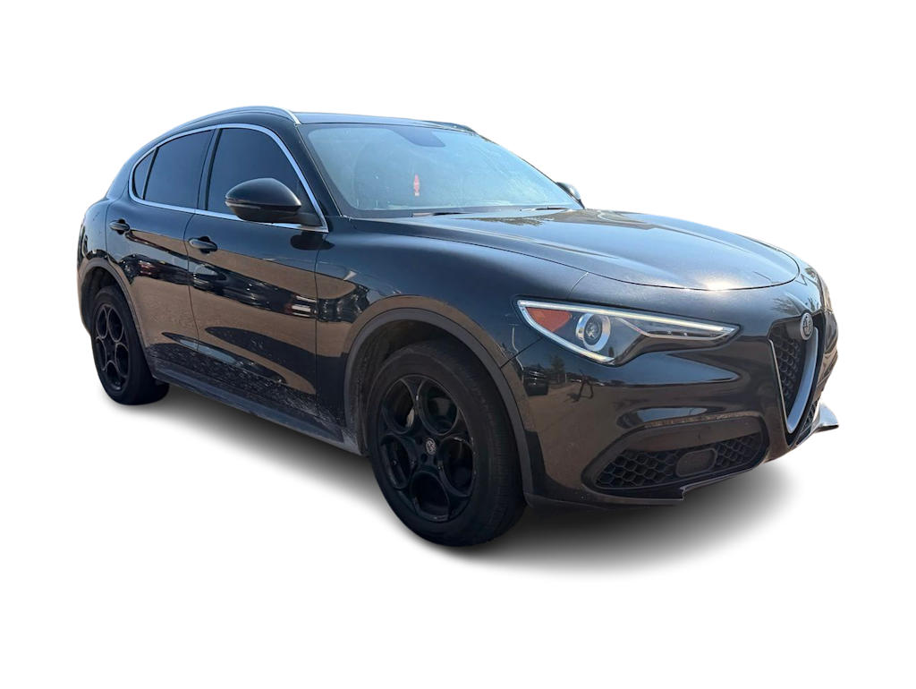 Thumbnail: 2018 Alfa Romeo Stelvio - 10