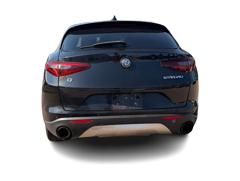 Thumbnail: 2018 Alfa Romeo Stelvio - 4