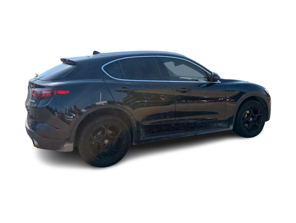 Thumbnail: 2018 Alfa Romeo Stelvio - 17