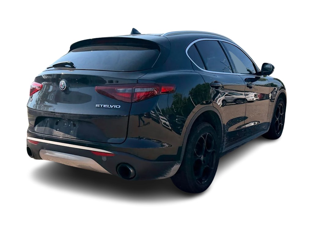 Thumbnail: 2018 Alfa Romeo Stelvio - 15