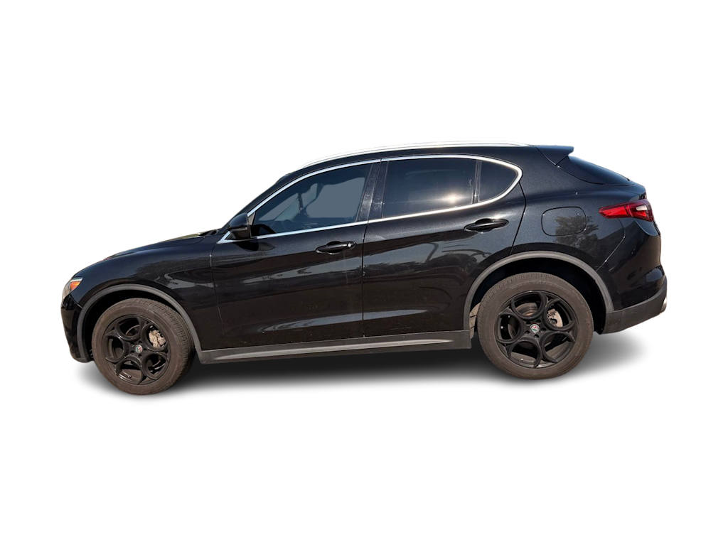 Thumbnail: 2018 Alfa Romeo Stelvio - 20