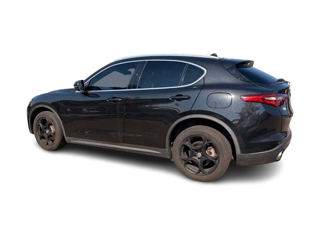 Thumbnail: 2018 Alfa Romeo Stelvio - 21