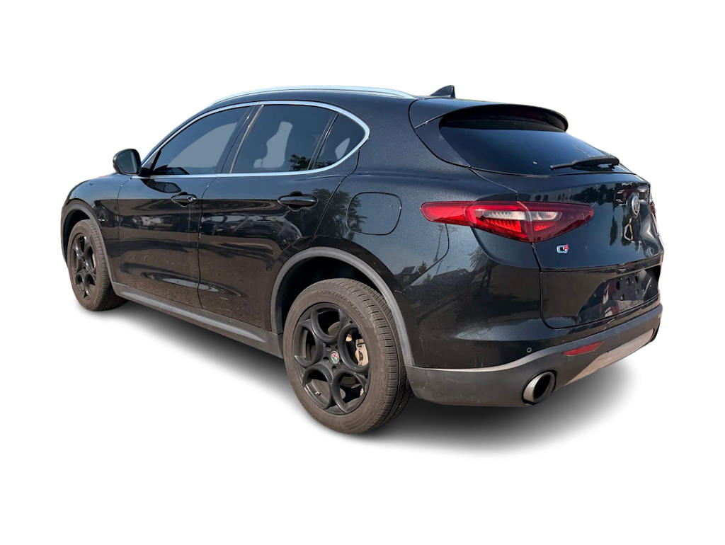 Thumbnail: 2018 Alfa Romeo Stelvio - 19