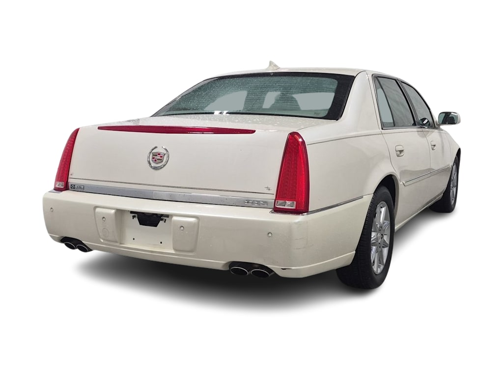 Thumbnail: 2010 Cadillac DTS - 22