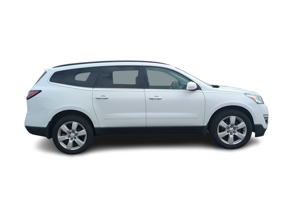 Thumbnail: 2017 Chevrolet Traverse - 23