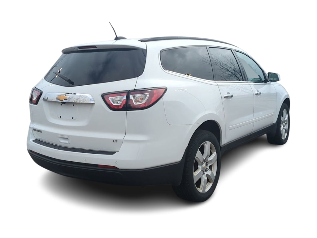 Thumbnail: 2017 Chevrolet Traverse - 22