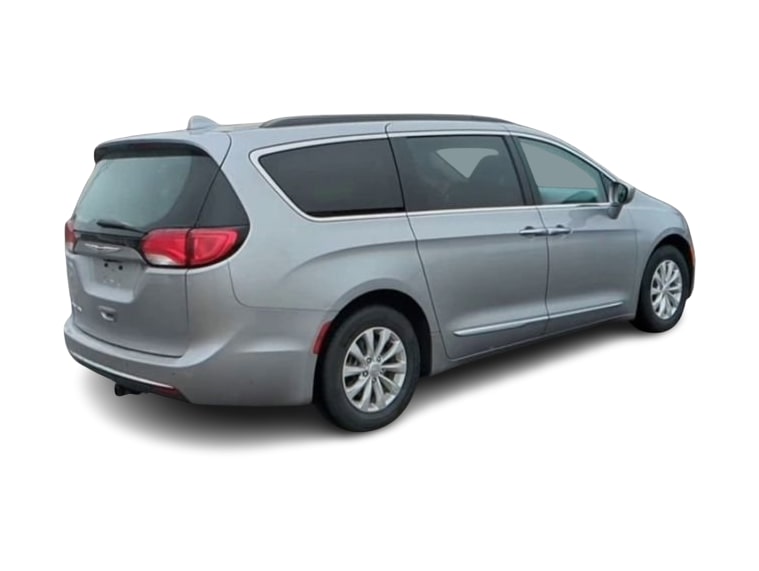 2017 Chrysler Pacifica Touring L 19