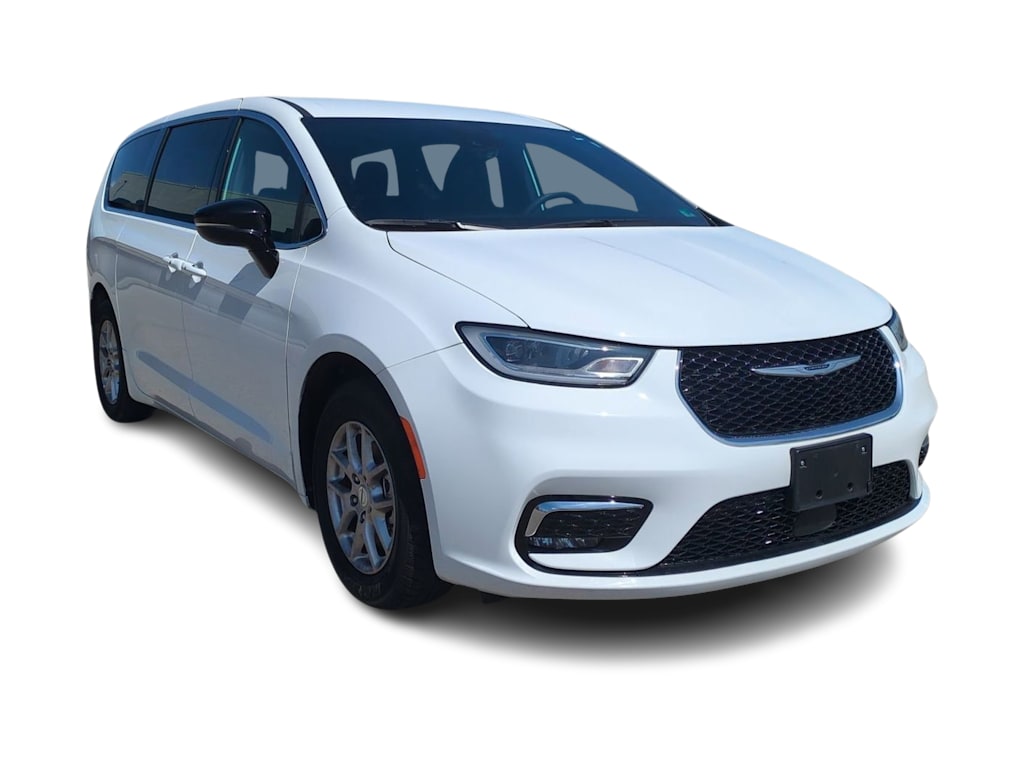 Thumbnail: 2025 Chrysler Pacifica - 18