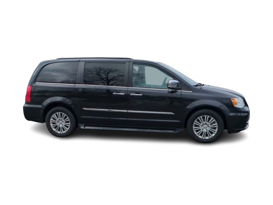 2015 Chrysler Town & Country Touring 16