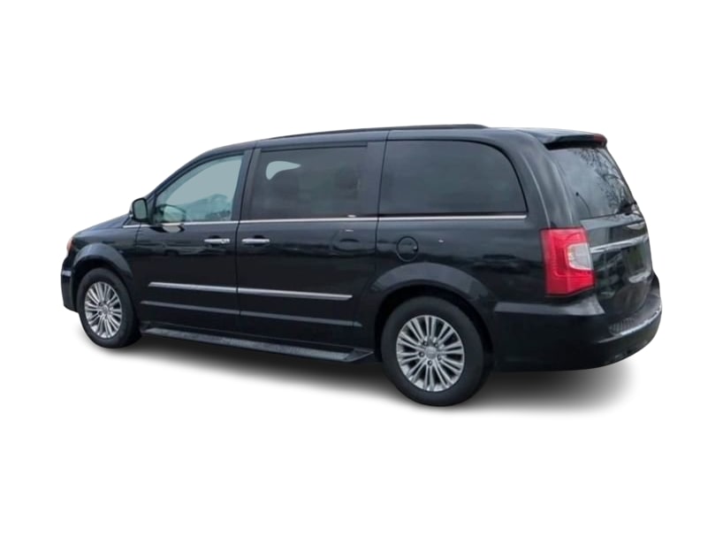 2015 Chrysler Town & Country Touring 19