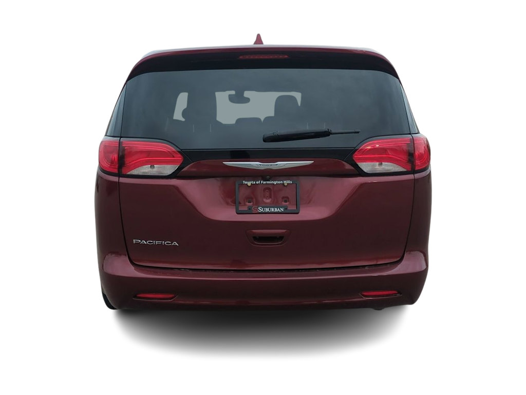 Thumbnail: 2017 Chrysler Pacifica - 5