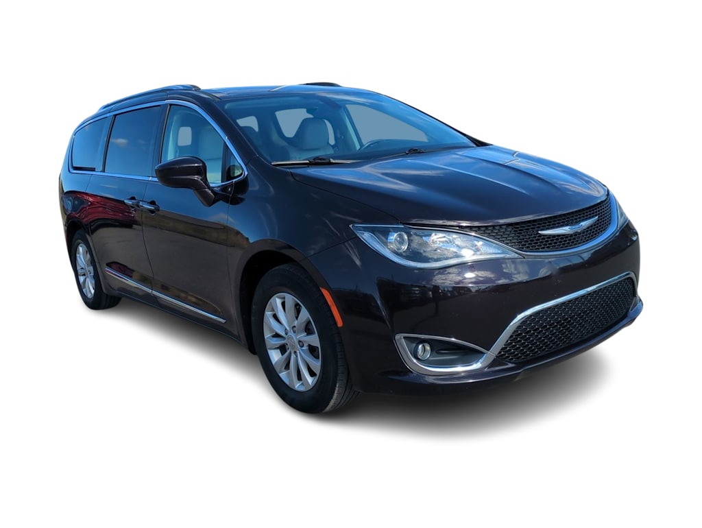 Thumbnail: 2018 Chrysler Pacifica - 19
