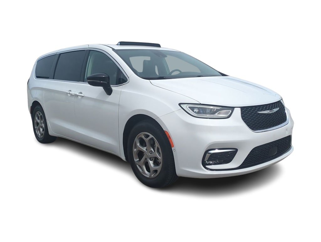 Thumbnail: 2024 Chrysler Pacifica - 17