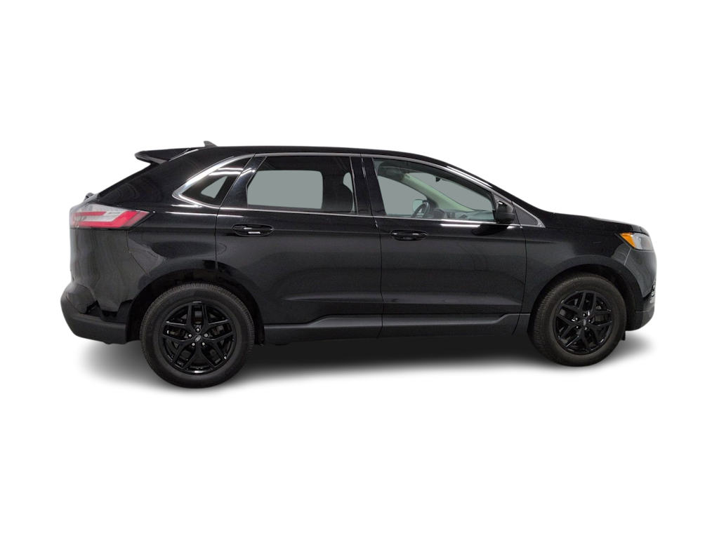 Thumbnail: 2022 Ford Edge - 22