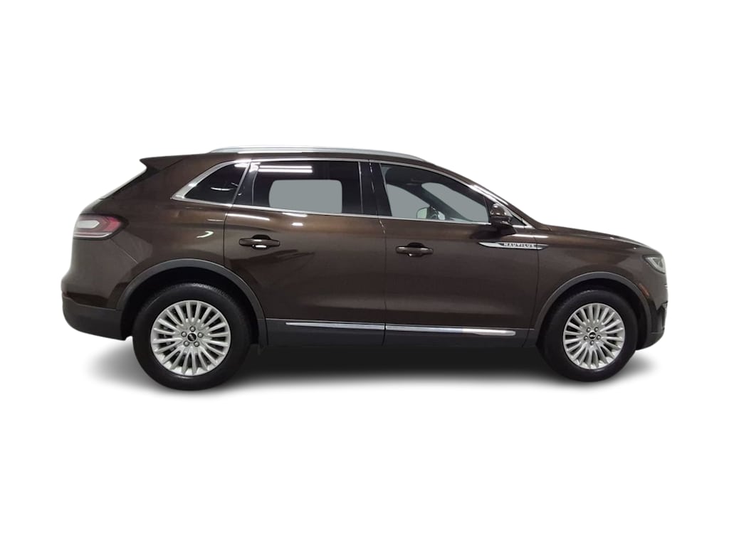 Thumbnail: 2019 Lincoln Nautilus - 22