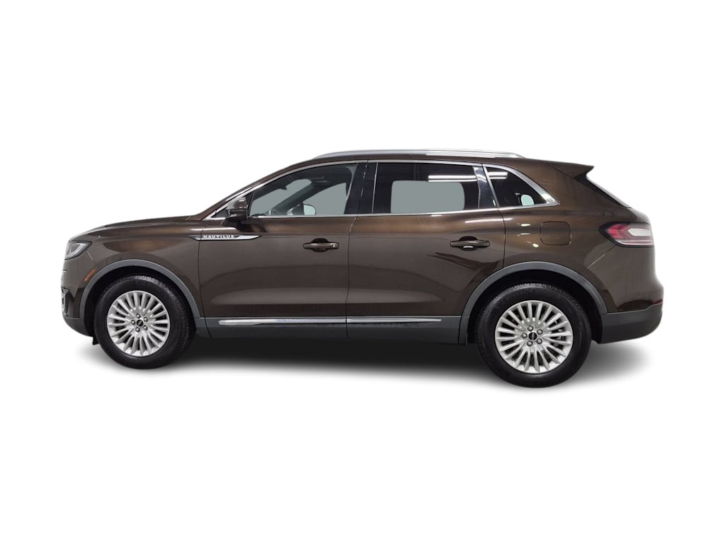 Thumbnail: 2019 Lincoln Nautilus - 3