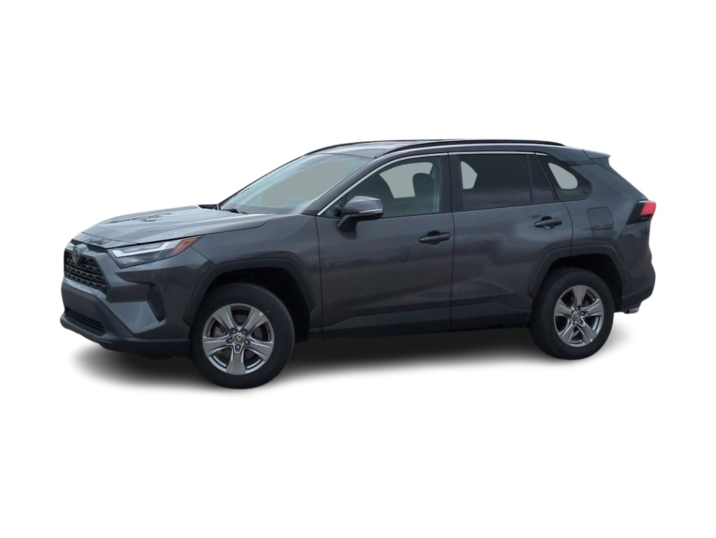 2023 Toyota RAV4 XLE 3