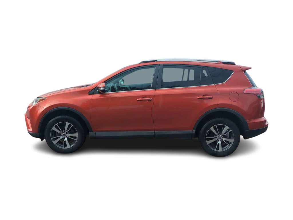 Thumbnail: 2016 Toyota RAV4 - 3