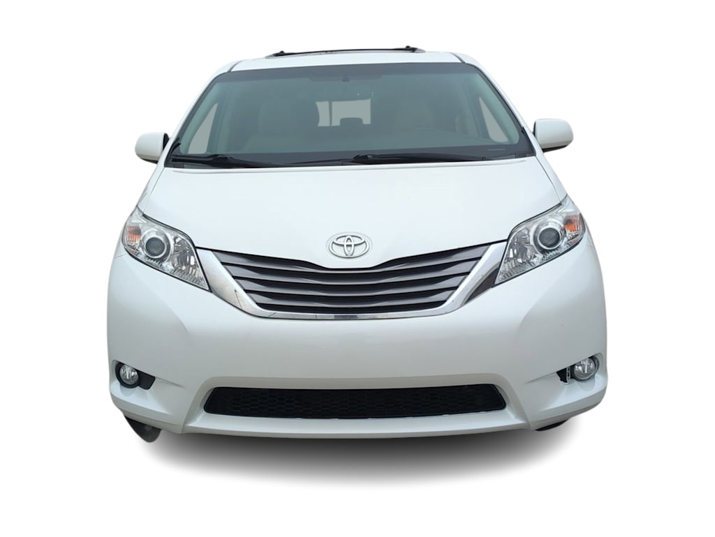 Thumbnail: 2015 Toyota Sienna - 6